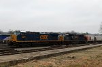 CSX 7025 & 4528 start to build their train